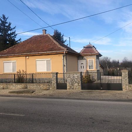 Toerpi Apartman Halmaj Екстер'єр фото