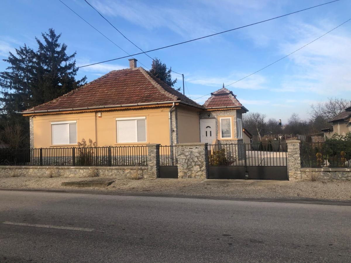 Toerpi Apartman Halmaj Екстер'єр фото