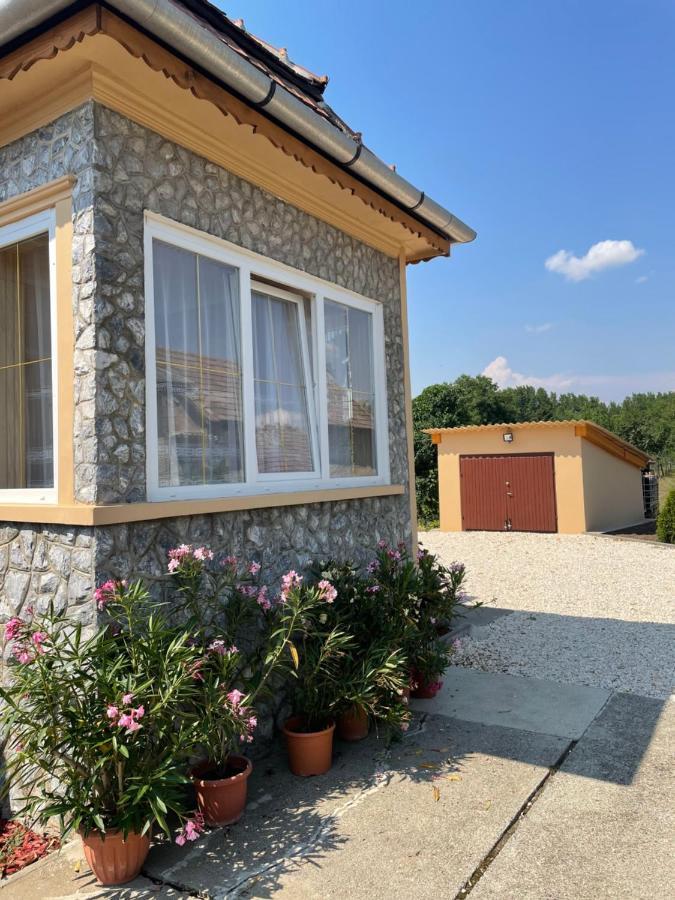 Toerpi Apartman Halmaj Екстер'єр фото