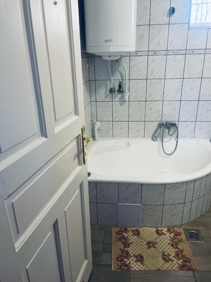 Toerpi Apartman Halmaj Екстер'єр фото